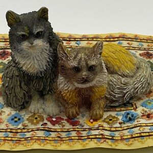 Resin Cat Lover’s Collectible Figurine: Two Cats Sitting Together on Colored Rug